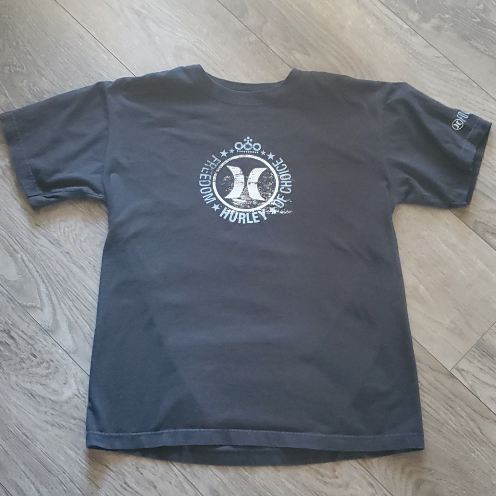 Hurley tshirt size medium